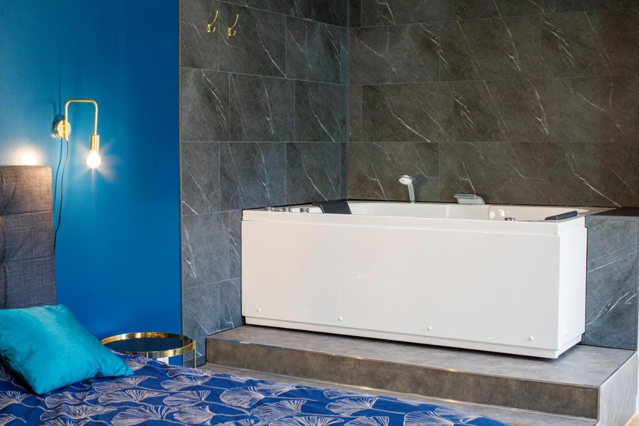 Spa & Detente - Suite Privee - Tours - Netflix Exteriör bild