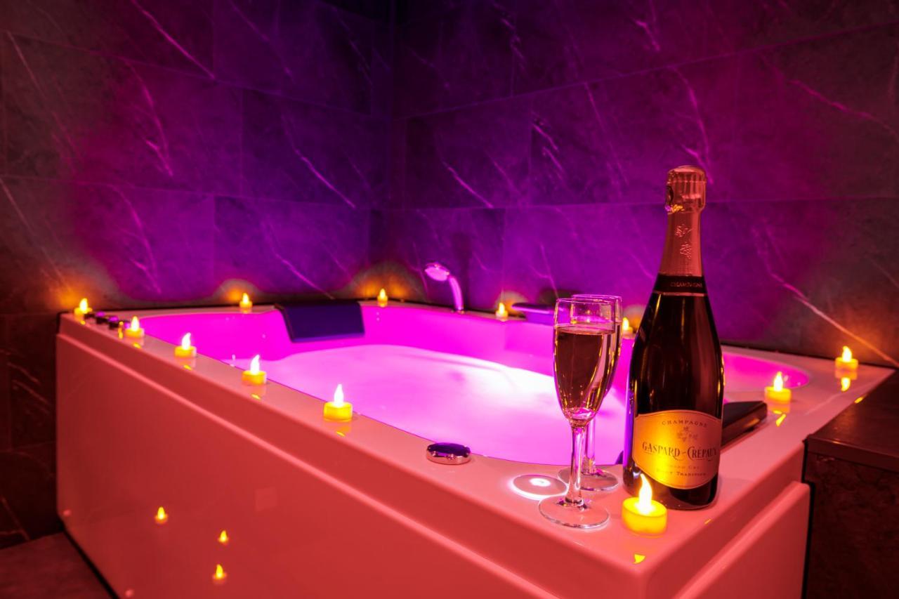 Spa & Detente - Suite Privee - Tours - Netflix Exteriör bild